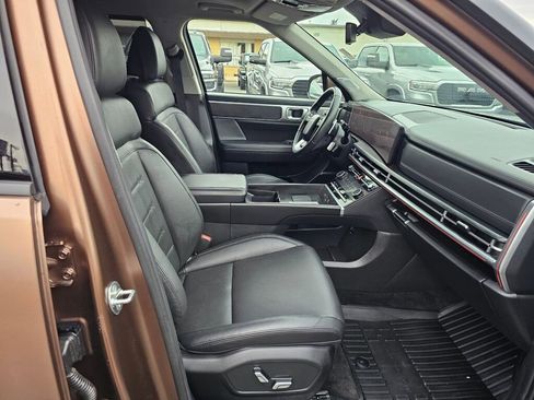 Used 2024 Hyundai Santa Fe Limited image 11