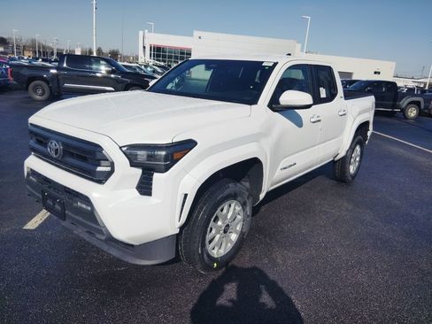 New 2026 Toyota Tacoma SR5 image 2