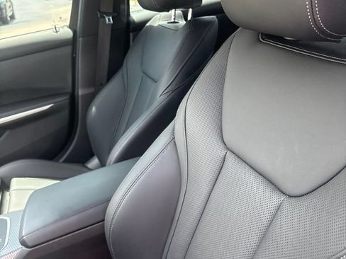 Used 2023 BMW 330i Sedan w/ M Sport Package RWD image 2