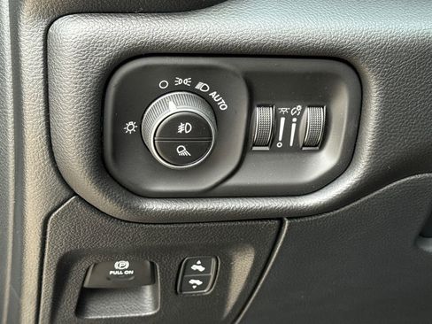 New 2026 RAM 1500 Laramie AWD/4WD image 23