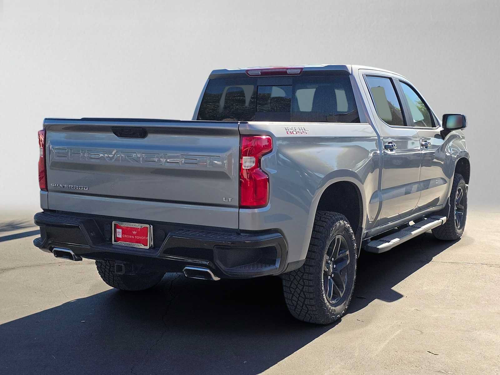 Used 2024 Chevrolet Silverado 1500 LT Trail Boss w/ Convenience Package II AWD/4WD image 3