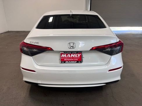 Used 2022 Honda Civic EX image 6