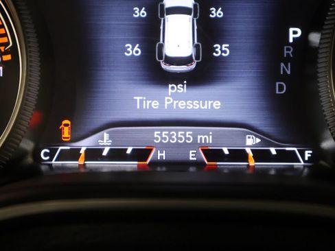 Used 2021 Jeep Cherokee Trailhawk w/ Technology Group AWD/4WD image 36