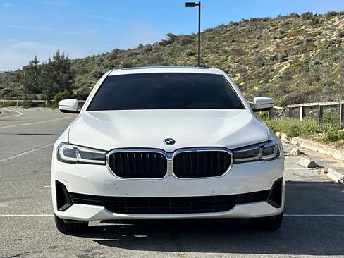 Certified 2023 BMW 530e 530e w/ Convenience Package image 11