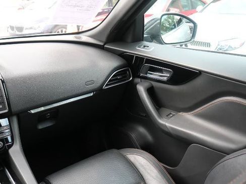 Used 2018 Jaguar F-PACE Prestige AWD/4WD image 19