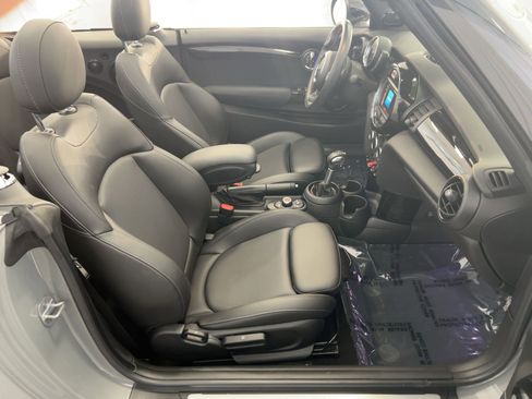 Used 2019 MINI Cooper S w/ Premium Package image 29