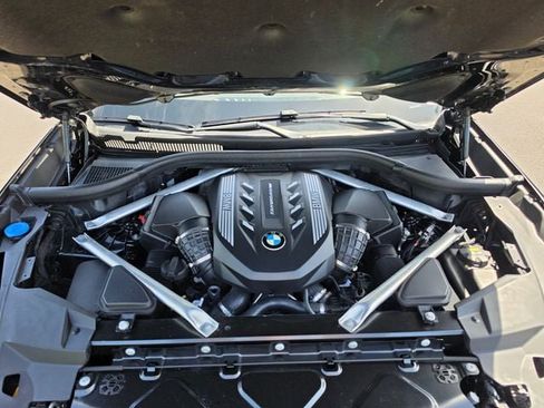 Used 2022 BMW X5 M50i w/ Executive Package AWD/4WD image 18