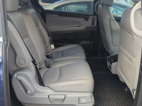 Used 2019 Honda Odyssey EX-L image 2
