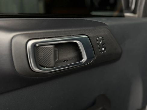 Used 2024 Ford Bronco Badlands image 25