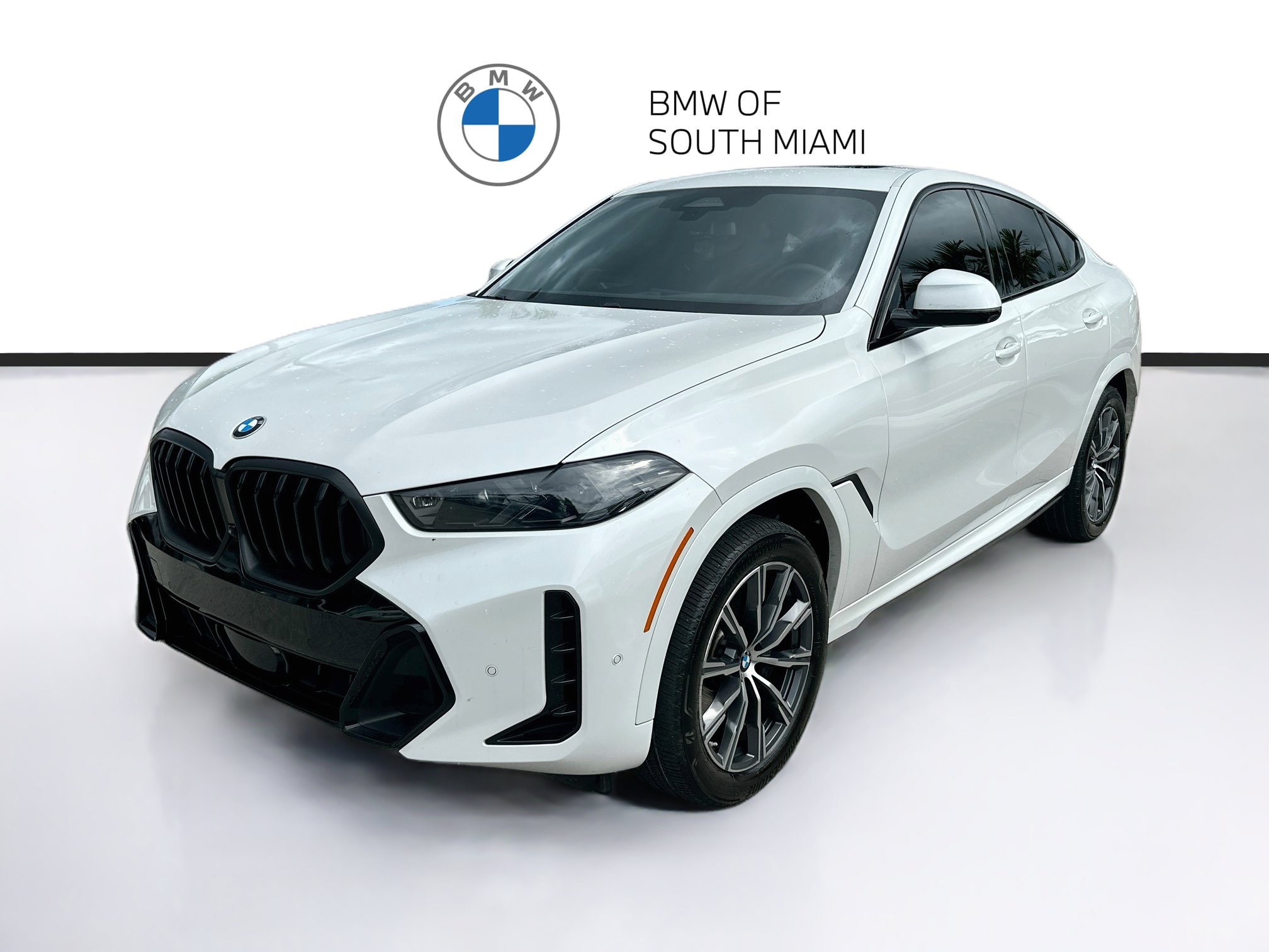 Used 2025 BMW X6 xDrive40i w/ Premium Package AWD/4WD image 3