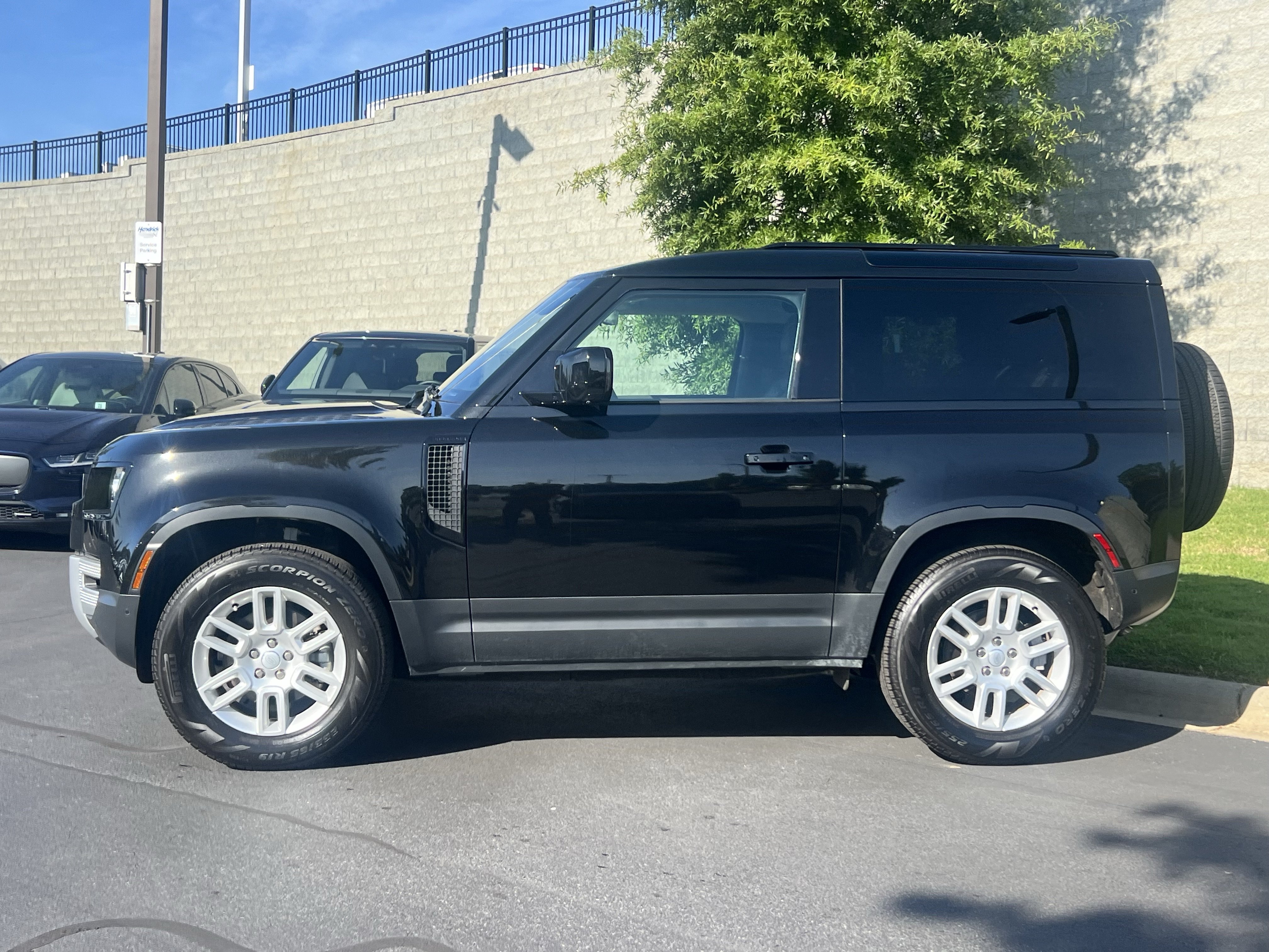 Used 2022 Land Rover Defender 90 S AWD/4WD image 4