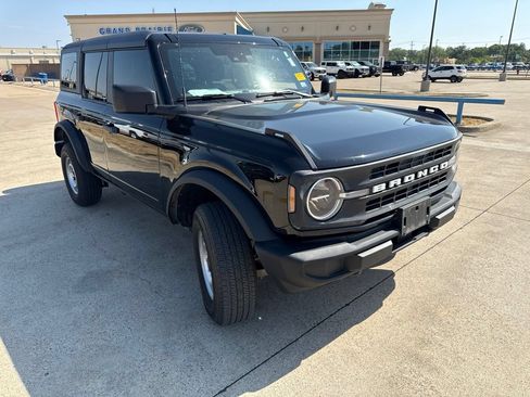 Used 2025 Ford Bronco 4-Door AWD/4WD image 18