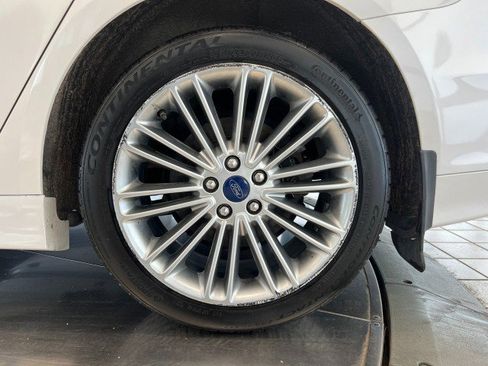 Used 2015 Ford Fusion SE w/ Equipment Group 202A FWD image 40