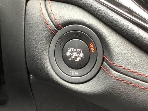 Used 2025 Dodge Durango GT AWD/4WD image 24