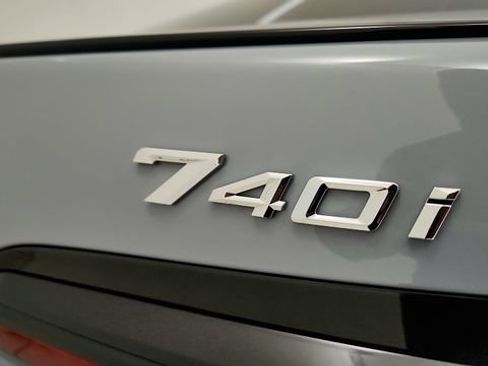 Used 2026 BMW 740i xDrive AWD/4WD image 32
