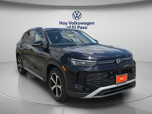 New 2026 Volkswagen Tiguan SE FWD image 1