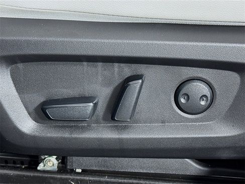 Used 2024 Mitsubishi Outlander SEL image 17