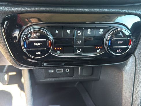 Used 2021 Buick Encore GX Select w/ Sport Touring Package FWD image 28