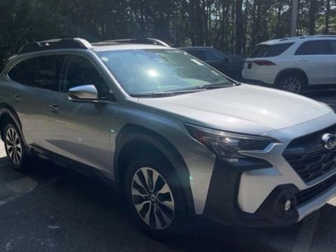 Used 2024 Subaru Outback Touring XT AWD/4WD image 2