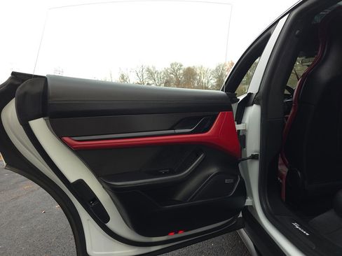 Used 2020 Porsche Taycan Turbo image 26