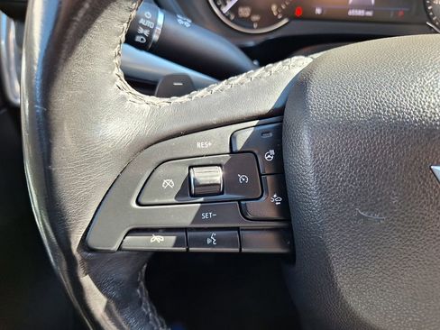 Used 2019 Cadillac XT4 Premium Luxury image 17