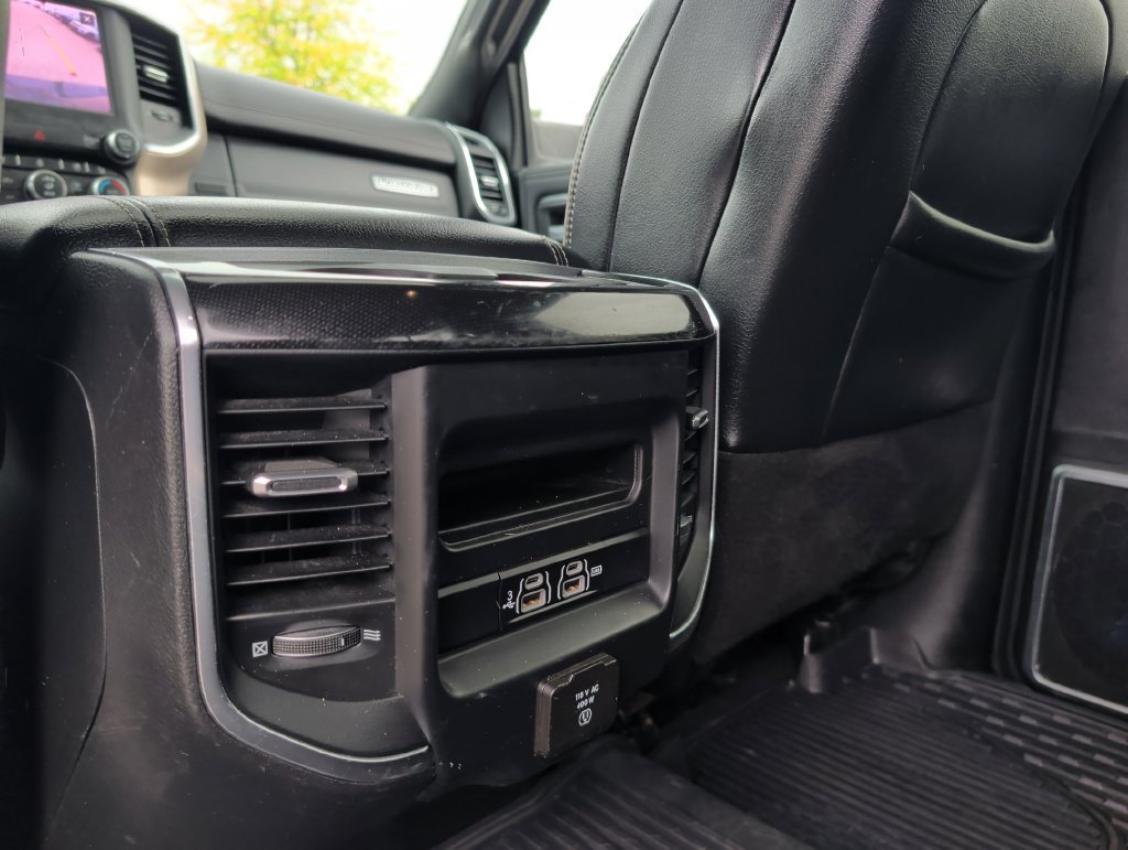 Used 2019 RAM 2500 Laramie w/ Black Appearance Package AWD/4WD image 29