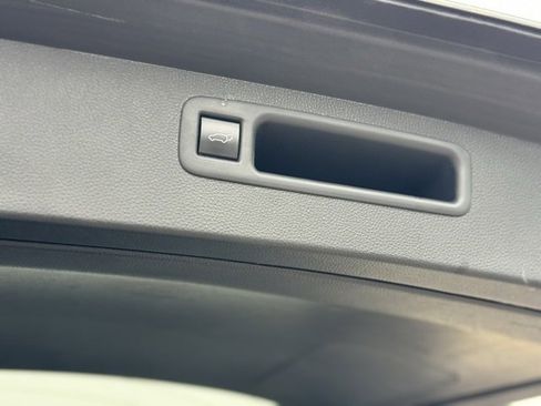 Certified 2022 Toyota Highlander XLE image 45