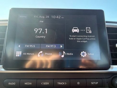 Used 2025 Hyundai Venue SEL FWD image 24