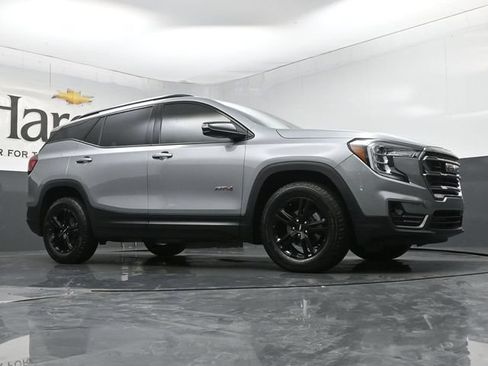 Used 2024 GMC Terrain AT4 AWD/4WD image 2