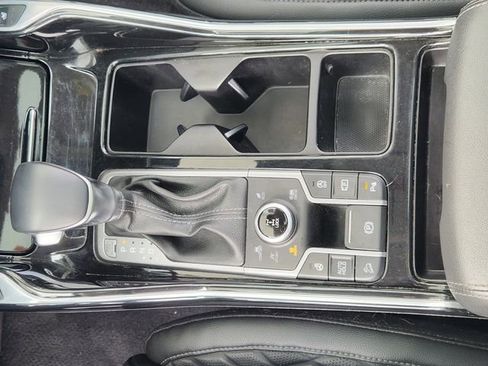 Used 2022 Kia Sorento SX Prestige image 16