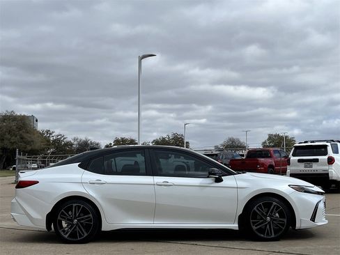 Used 2026 Toyota Camry XSE image 3