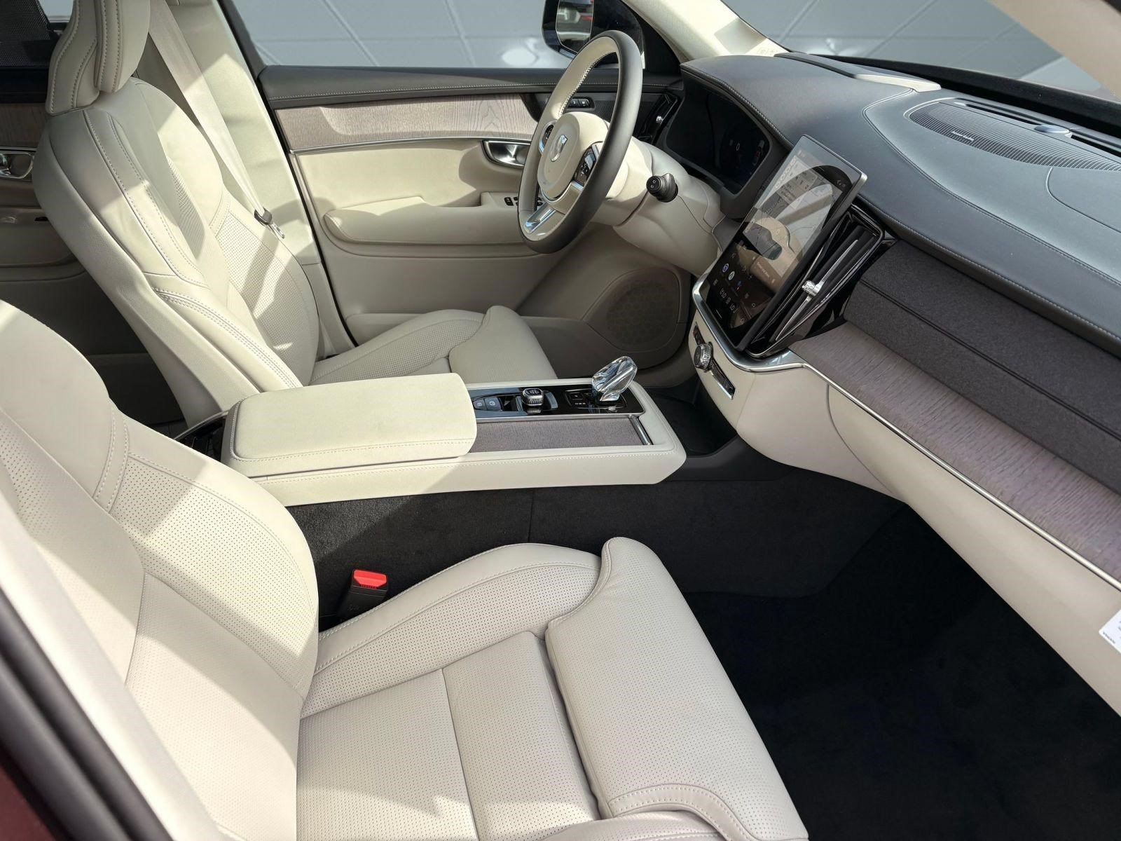 Certified 2026 Volvo XC90 B6 Ultra w/ Protection Package AWD/4WD image 27