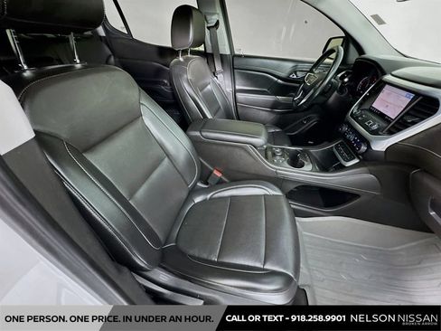 Used 2023 GMC Acadia SLT AWD/4WD image 29