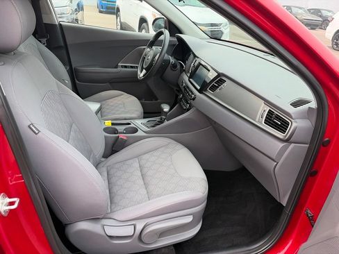 Used 2019 Kia Niro LX FWD image 18