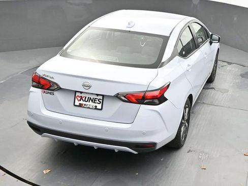 Used 2025 Nissan Versa SV image 38