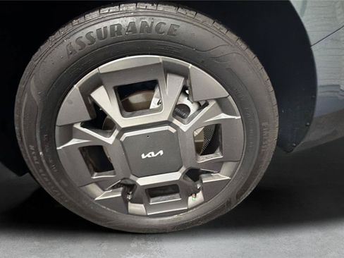 Used 2025 Kia Carnival SX FWD image 24