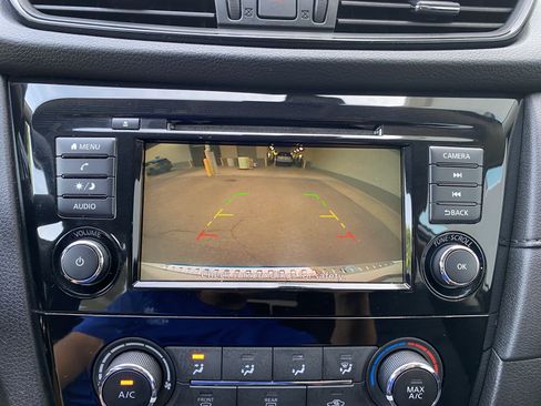 Used 2020 Nissan Rogue S AWD/4WD image 27