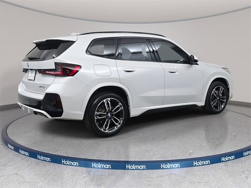 Used 2024 BMW X1 xDrive28i w/ Premium Package image 6