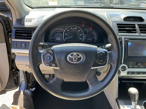 Used 2012 Toyota Camry LE FWD image 22