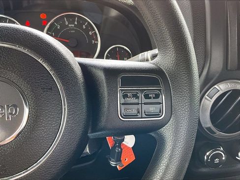 Used 2011 Jeep Wrangler Sport AWD/4WD image 19