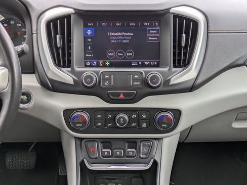 Used 2019 GMC Terrain SLT image 17