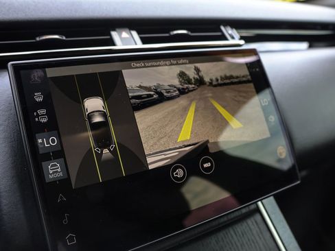 Used 2024 Land Rover Range Rover Velar Dynamic HSE image 45