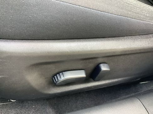 Used 2025 Nissan Altima 2.5 SV FWD image 4