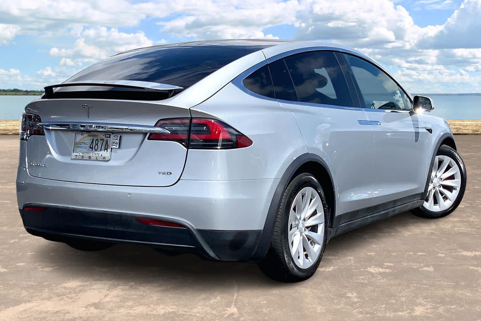 Used 2017 Tesla Model X 75D AWD/4WD image 22