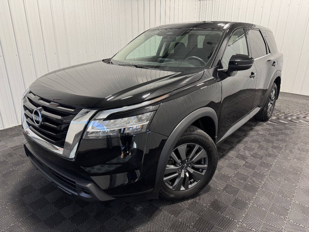 Used 2022 Nissan Pathfinder S AWD/4WD image 45