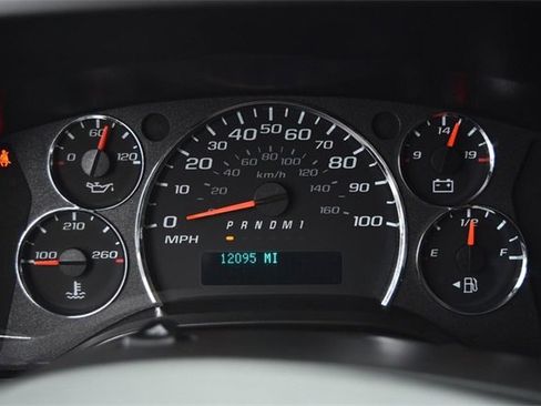 Used 2024 GMC Savana 2500 w/ Driver Convenience Package image 10