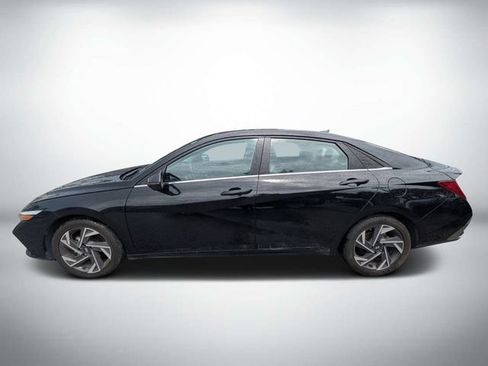 Used 2024 Hyundai Elantra Limited FWD image 6