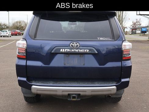 Used 2014 Toyota 4Runner SR5 image 5