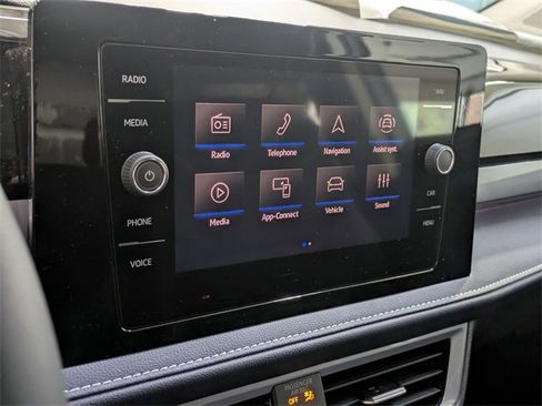 New 2025 Volkswagen Taos SEL image 13