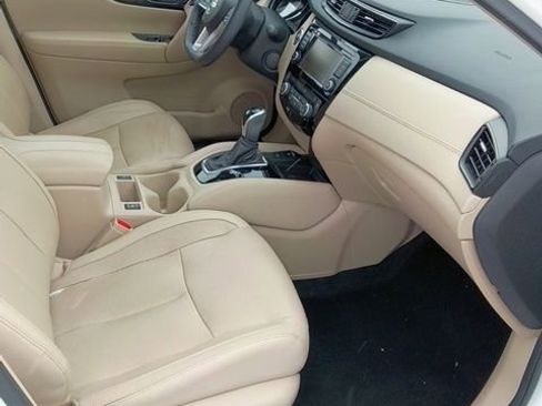 Used 2020 Nissan Rogue SL image 9